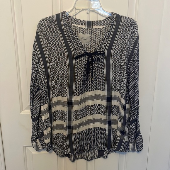 Rails Sz XS blue patterned Boho top GUC B1015 - Picture 1 of 8